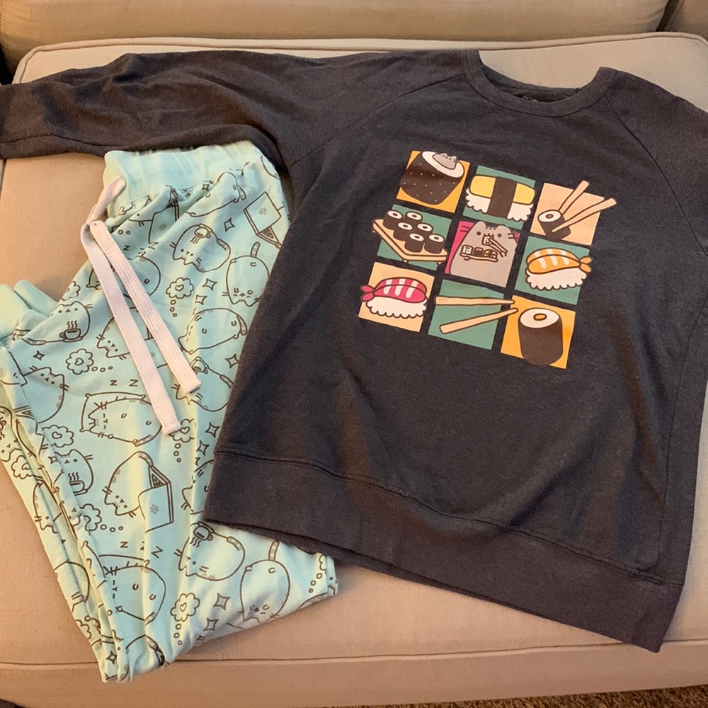 Pusheen Sweatshirt and Pajama Pant Bundle (S/M)